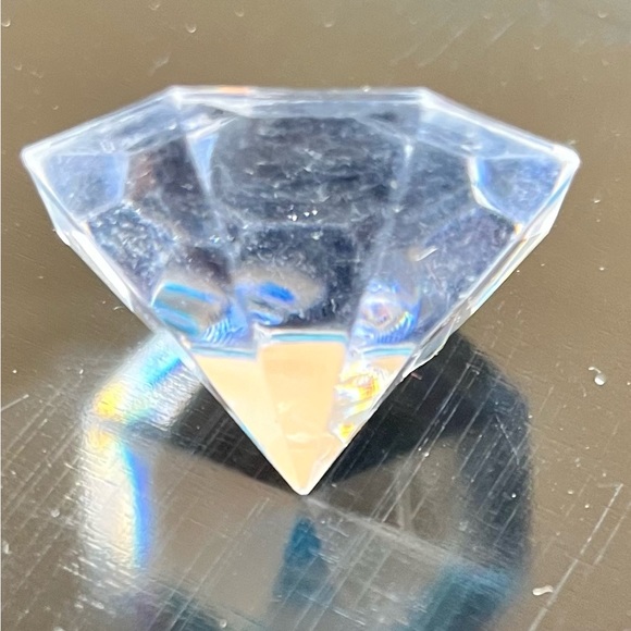 Great for Bridal Shower! PLASTIC crystal diamond design scatter - Picture 4 of 4